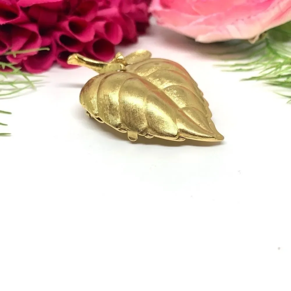 VINTAGE⚜️AVON Locket Keepsake Leaf Brooch